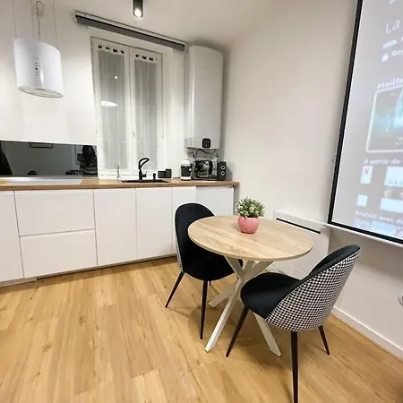 Διαμέρισμα Le Cin Et Chic Videoprojecteur Popcorn Netflix Σαιντ-Ετιέν