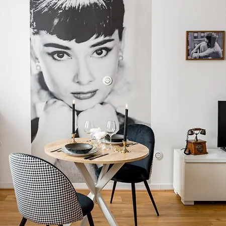 Le Cin Et Chic Videoprojecteur Popcorn Netflix
